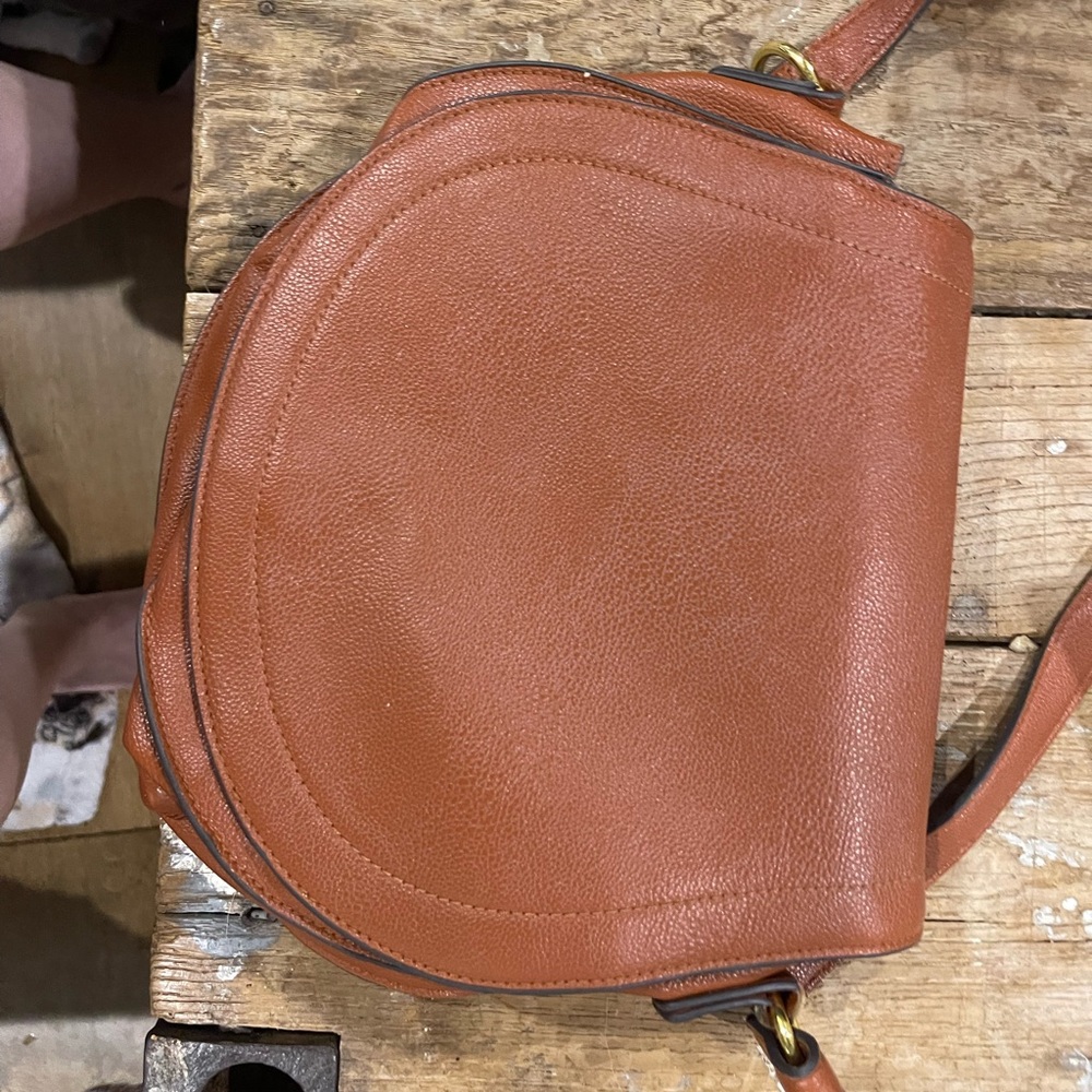 Simple brown leather crossbody
